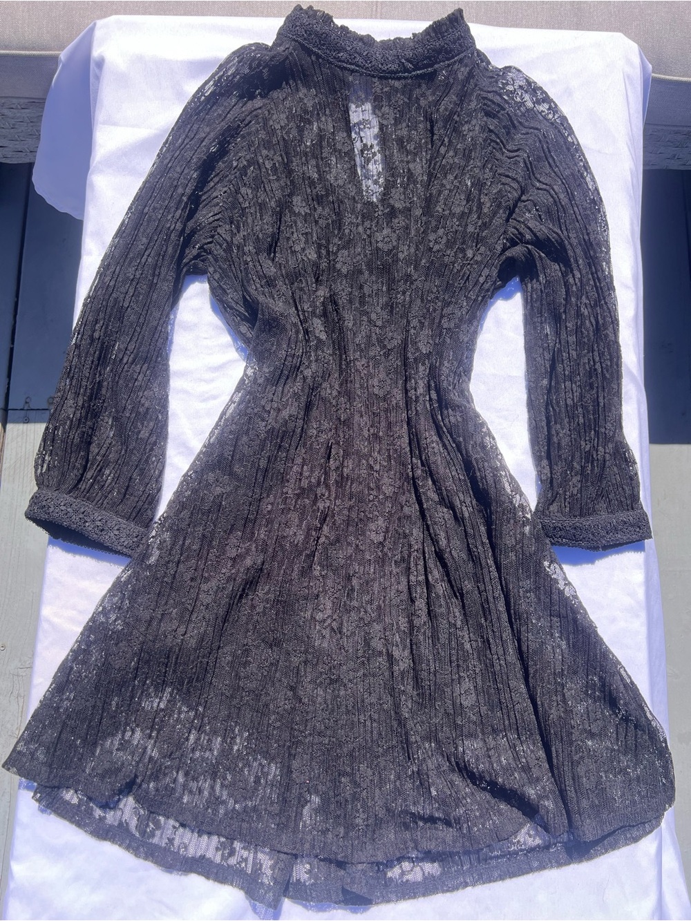 Forever 21 Black Lace Long-Sleeve Dress